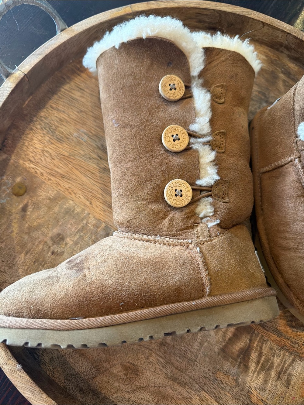 UGG Kids Tall Chestnut Bailey Button Shearling Boots kids 13 - Picture 2 of 10